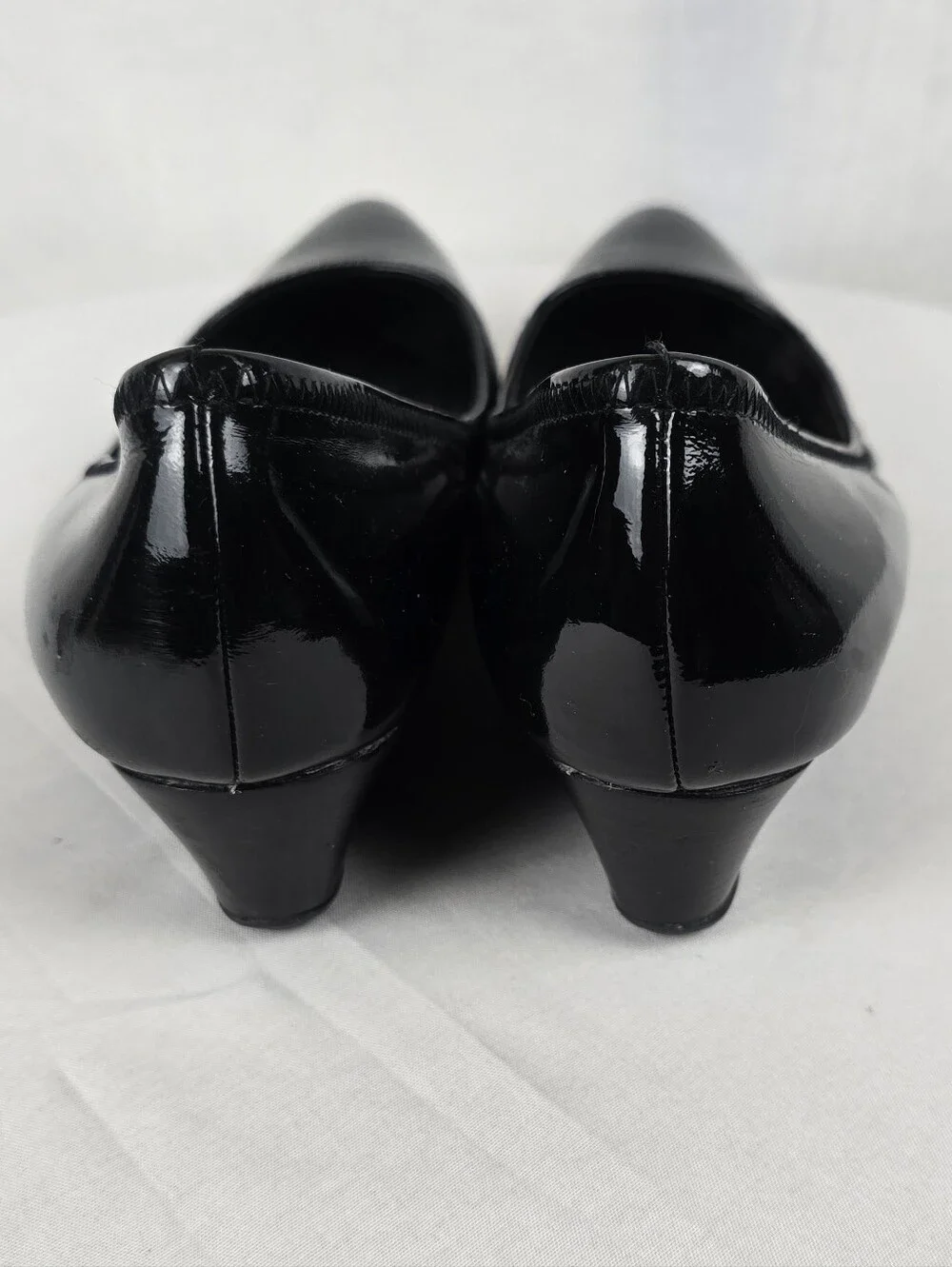 Cole Haan Tali Luxe Black Patent Leather Pointed Toe Wedge Kitten Heel Sz 7.5B